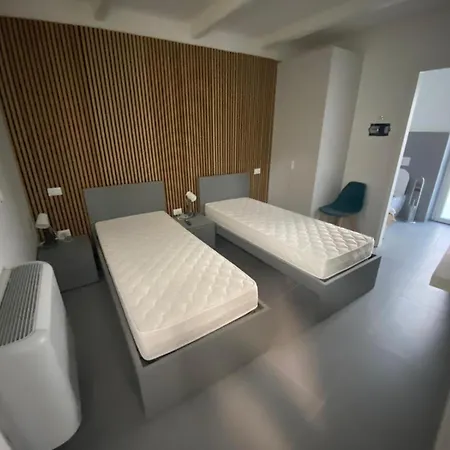 Guest house Jesi Home *