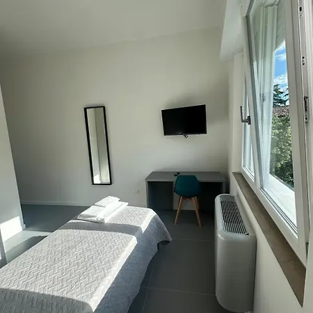 Guest house Jesi Home *