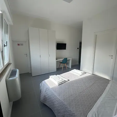 Jesi Home Pensionat Jesi